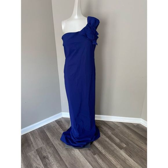 Chiara Boni La Petite Robe
Nicolasa One-Shoulder Gown - Picture 8 of 13